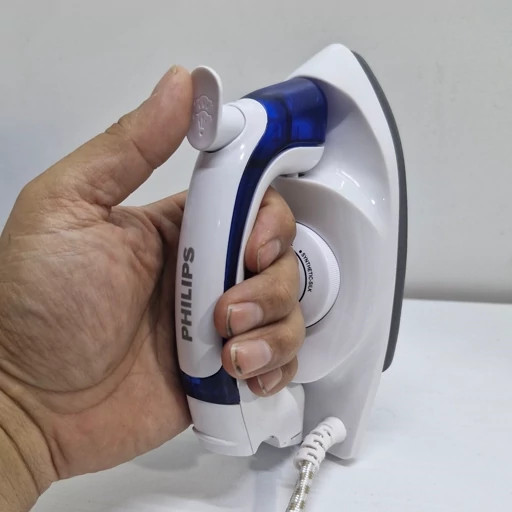 اتو بخار مسافرتی جیبی فیلیپس تاشو 700 وات مدل TripPressX | ارسال رایگان